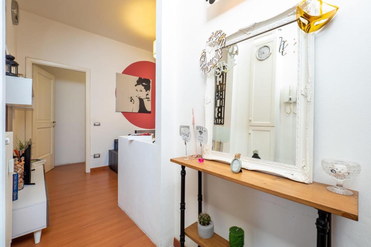 Navigli Apartment- Hosted By Sweetstay Apartment